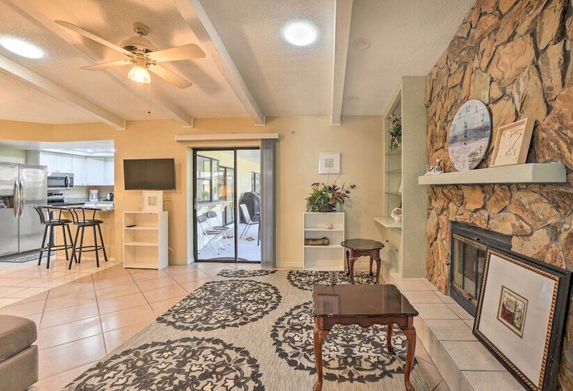 Stunning Retreat ~ 3 Miles To Pier!