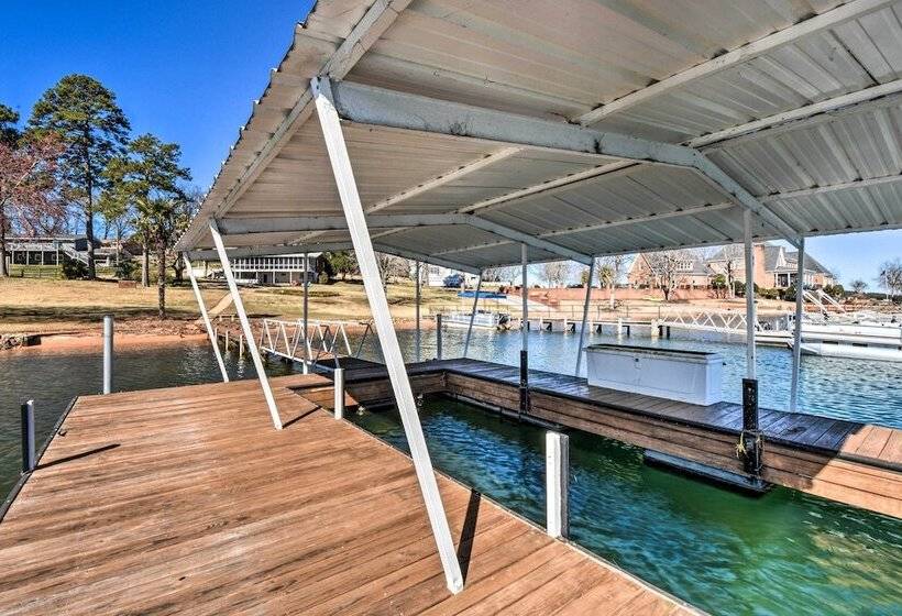 Stunning Seneca Home W/ Lake Keowee Access!