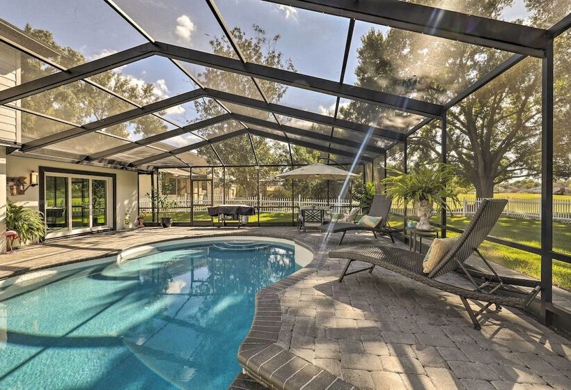 Stunning Tampa Oasis ~ 15 Mi From Downtown!