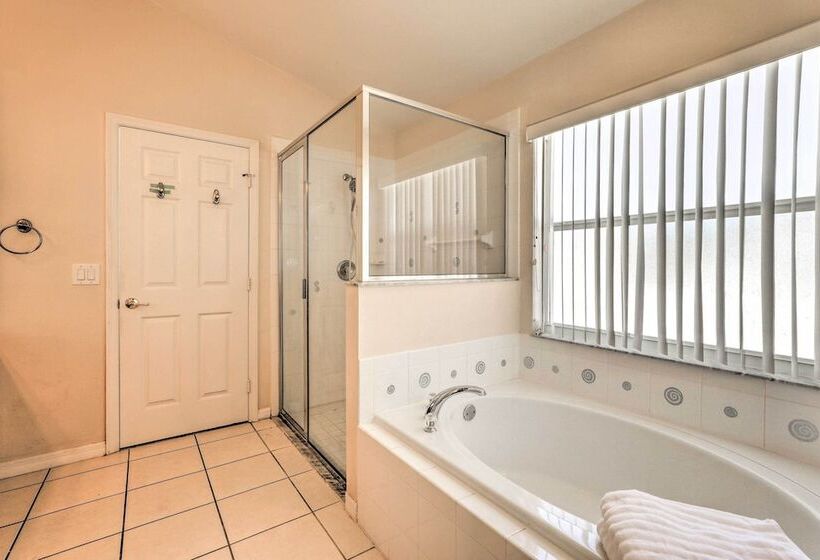 Home W/ Private Pool & Hot Tub ~ 4 Mi To Disney!