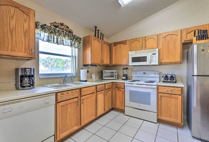 Home W/ Private Pool & Hot Tub ~ 4 Mi To Disney!