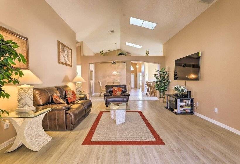 Home W/ Private Pool & Hot Tub ~ 4 Mi To Disney!