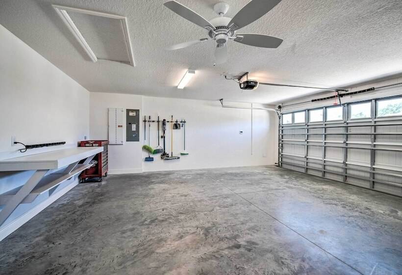 Sunlit Escape In The Villages W/ Screened Porch!