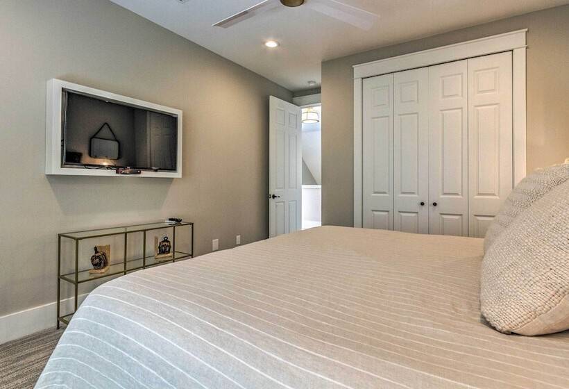 Sunny Fl Home  Miss Millies Landing  W/ Deck!