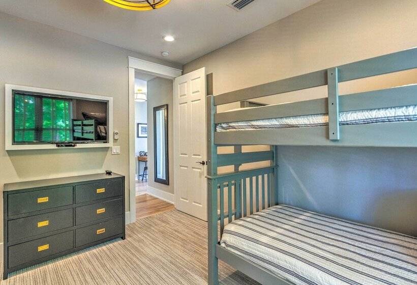 Sunny Fl Home  Miss Millies Landing  W/ Deck!