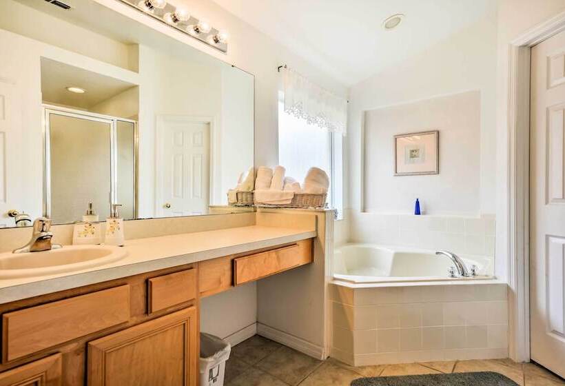 Retreat W/ Pool: 25 Mi To Disney