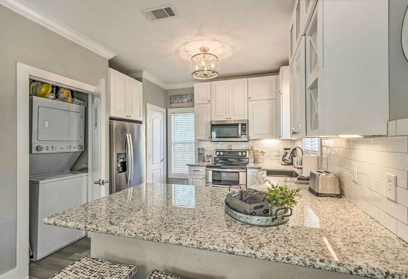 On Site Beach Bar: Sunny Perdido Key Cottage!