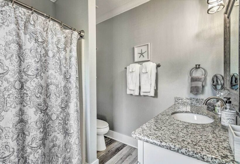 On Site Beach Bar: Sunny Perdido Key Cottage!