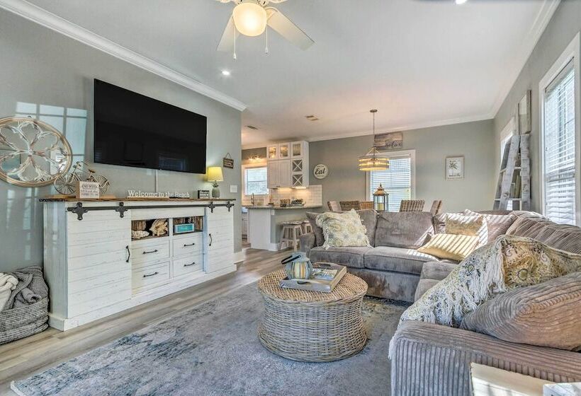 On Site Beach Bar: Sunny Perdido Key Cottage!