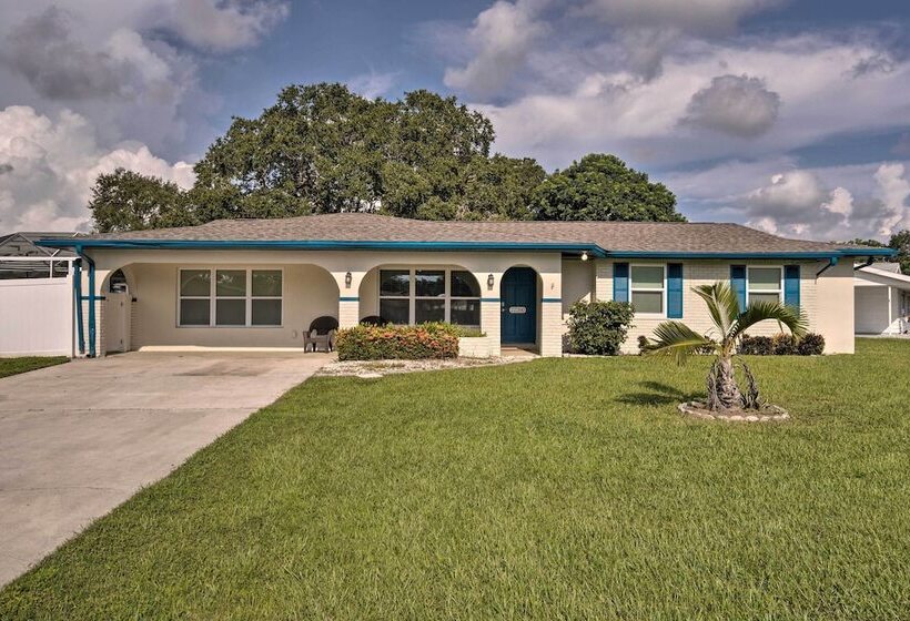 Sunny Port Charlotte Family Retreat: 3 Mi To Beach