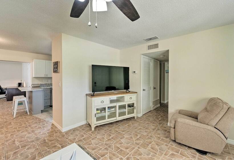 Sunny Port Charlotte Family Retreat: 3 Mi To Beach