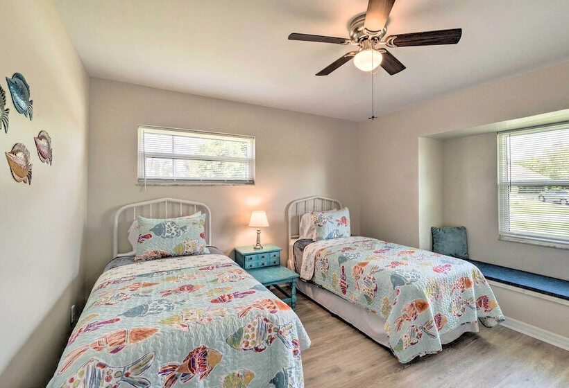 Sunny Port Charlotte Family Retreat: 3 Mi To Beach