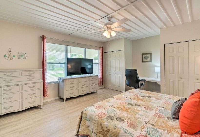 Sunny Port Charlotte Family Retreat: 3 Mi To Beach