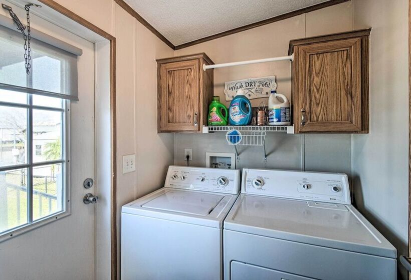 Sunny Waterfront Welaka Home W/ Private Dock!