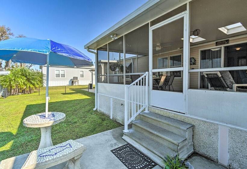 Sunny Waterfront Welaka Home W/ Private Dock!