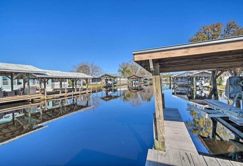 Sunny Waterfront Welaka Home W/ Private Dock!
