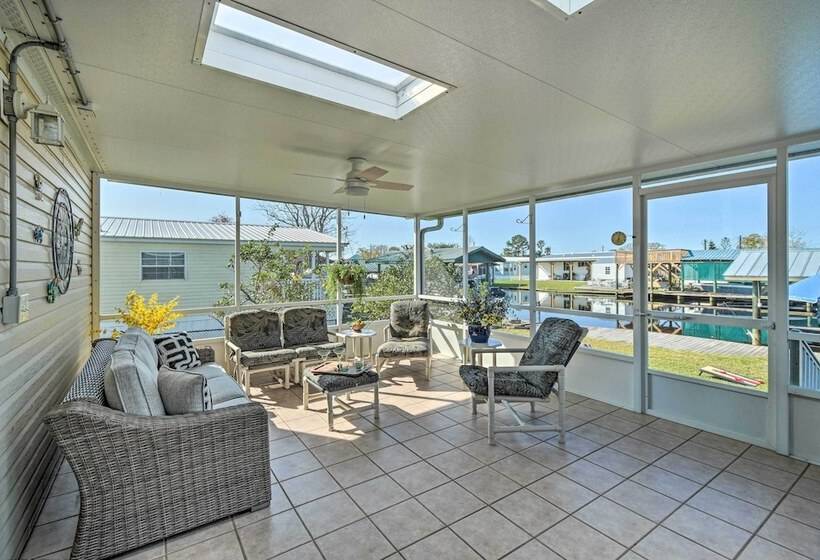 Sunny Waterfront Welaka Home W/ Private Dock!