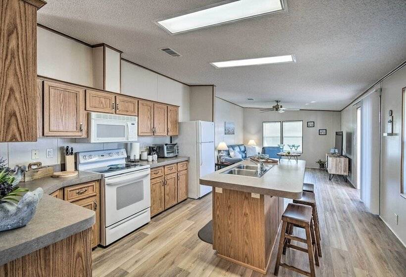 Sunny Waterfront Welaka Home W/ Private Dock!