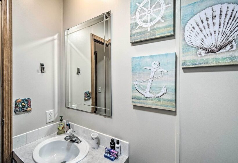 Sunny Waterfront Welaka Home W/ Private Dock!