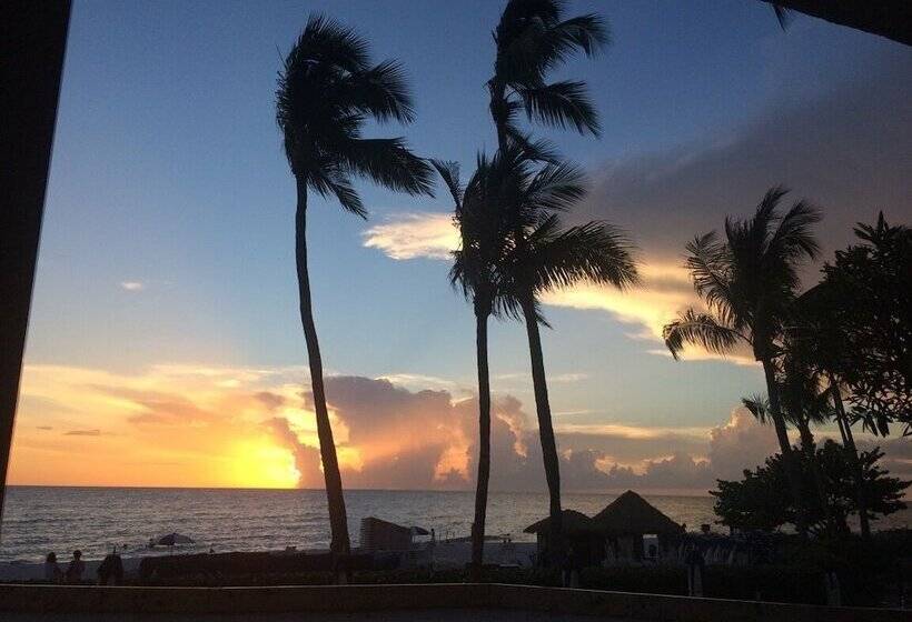 Superb Naples Home W/ Den & Private Saltwater Pool
