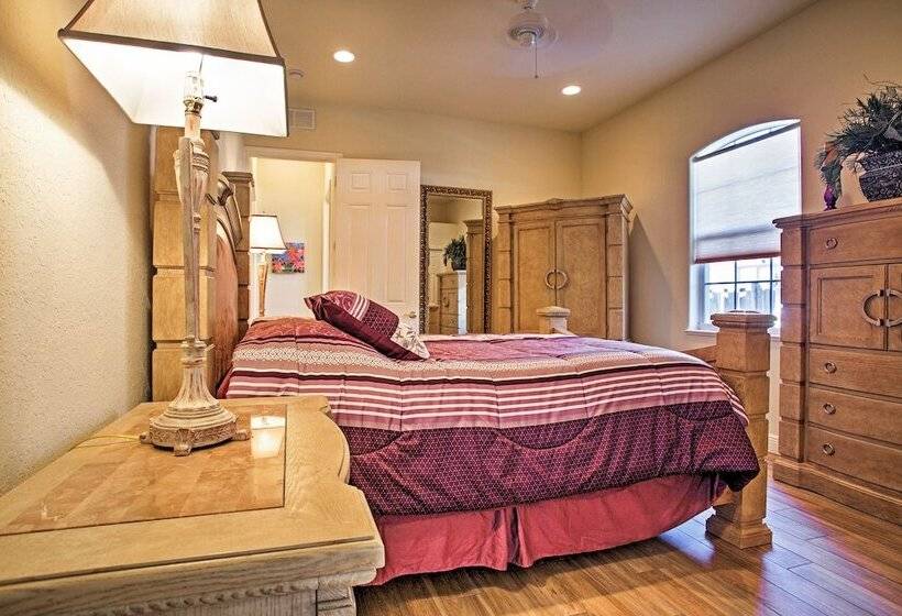 Superb Naples Home W/ Den & Private Saltwater Pool