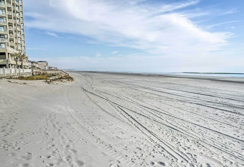 Walk To Ocean: Surfside Beach Home W/ Pool Access