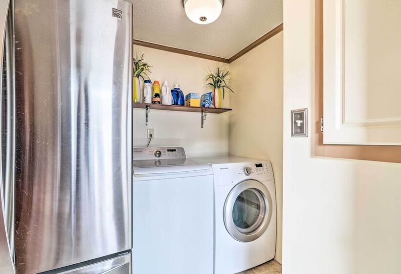 Surfside Beach Home W/ Resort Perks: Walk To Beach