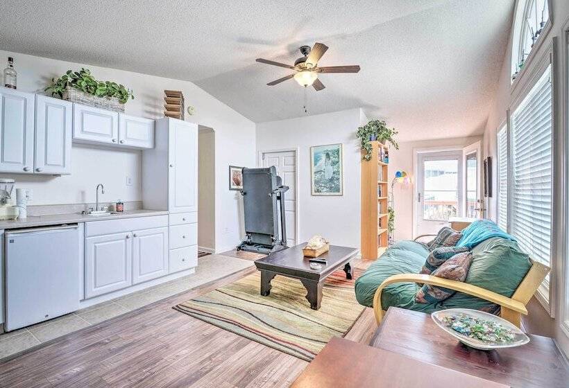 Surfside Beach Home W/ Resort Perks: Walk To Beach