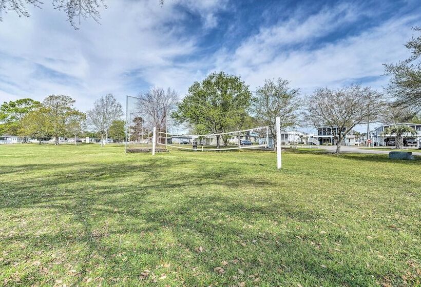 Surfside Beach Home W/ Resort Perks: Walk To Beach