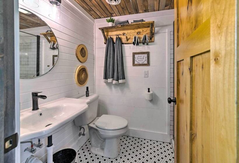 The Reubling House Modern Rustic Cabin!