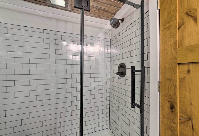 The Reubling House Modern Rustic Cabin!