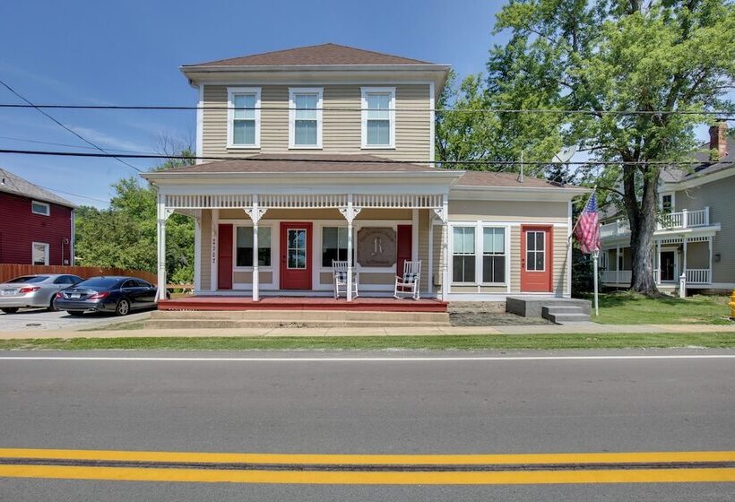 The Reubling House Modern Rustic Cabin!