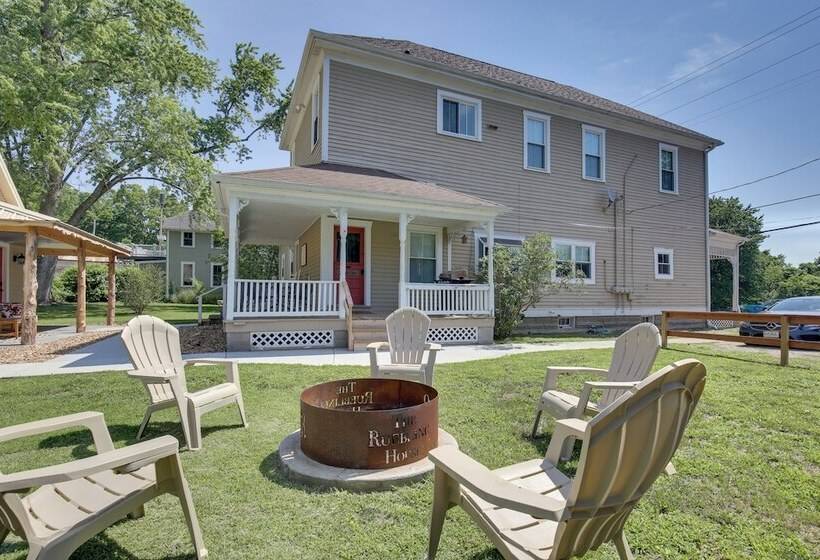 The Reubling House Modern Rustic Cabin!