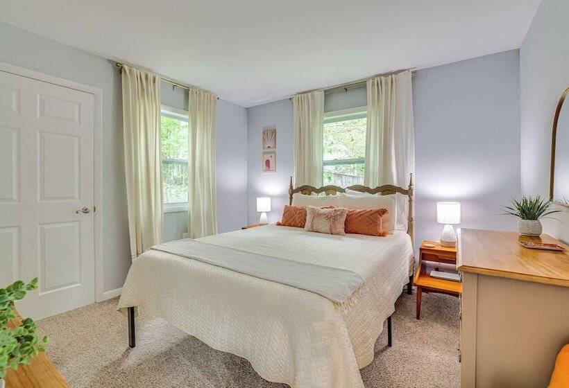 Tobyhanna Home W/ Fire Pit ~ 15 Mi To Ski Resort!