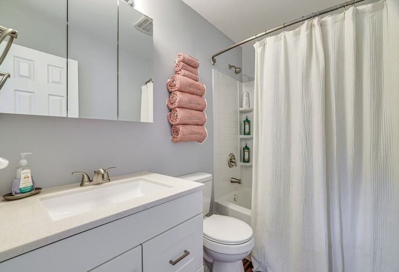 Tobyhanna Home W/ Fire Pit ~ 15 Mi To Ski Resort!