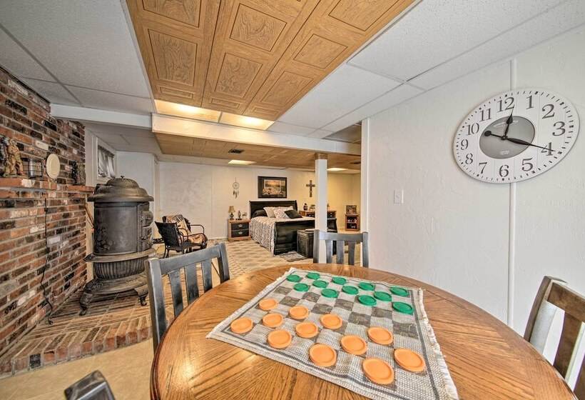 Traditional Country Home In De Soto W/ Yard!