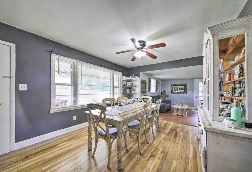 Traditional Country Home In De Soto W/ Yard!