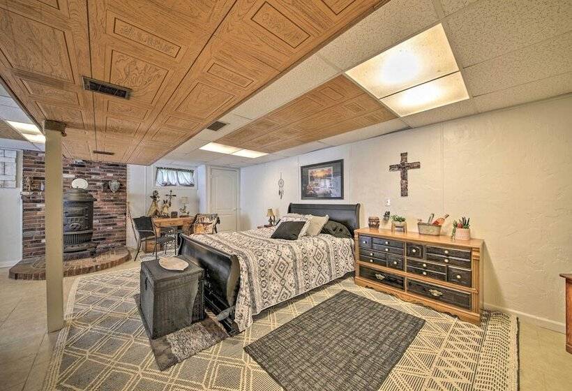 Traditional Country Home In De Soto W/ Yard!