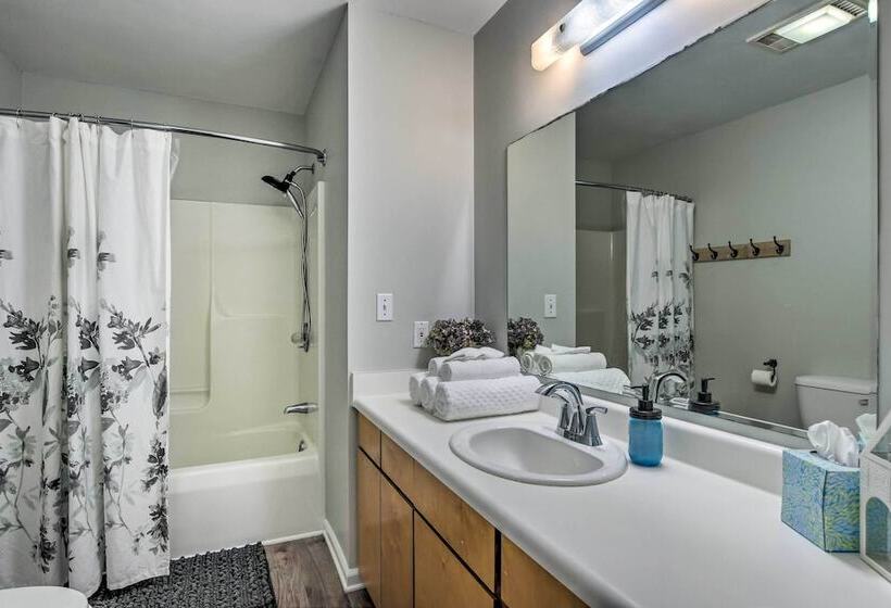 Tranquil Country Retreat Close To Greenville!