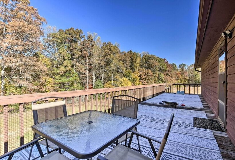 Tranquil Country Retreat Close To Greenville!