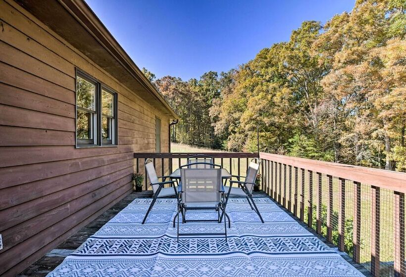 Tranquil Country Retreat Close To Greenville!
