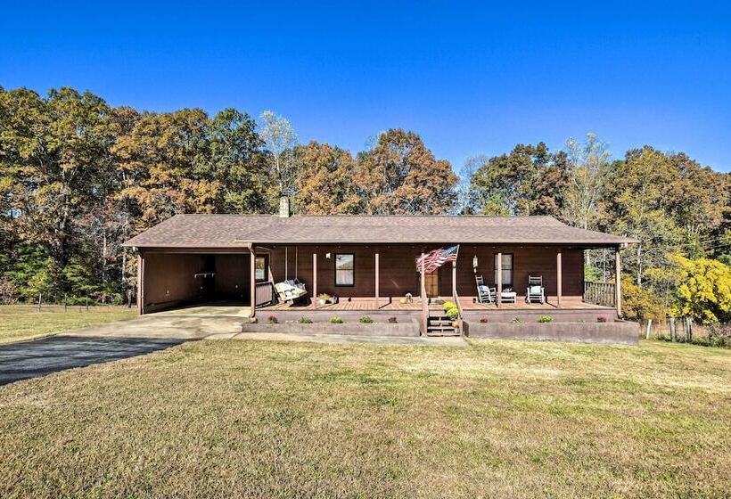 Tranquil Country Retreat Close To Greenville!