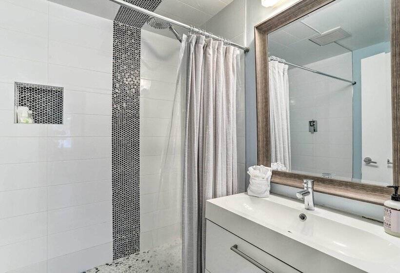 Treasure Island Gem W/ Dock: Walk To Beach