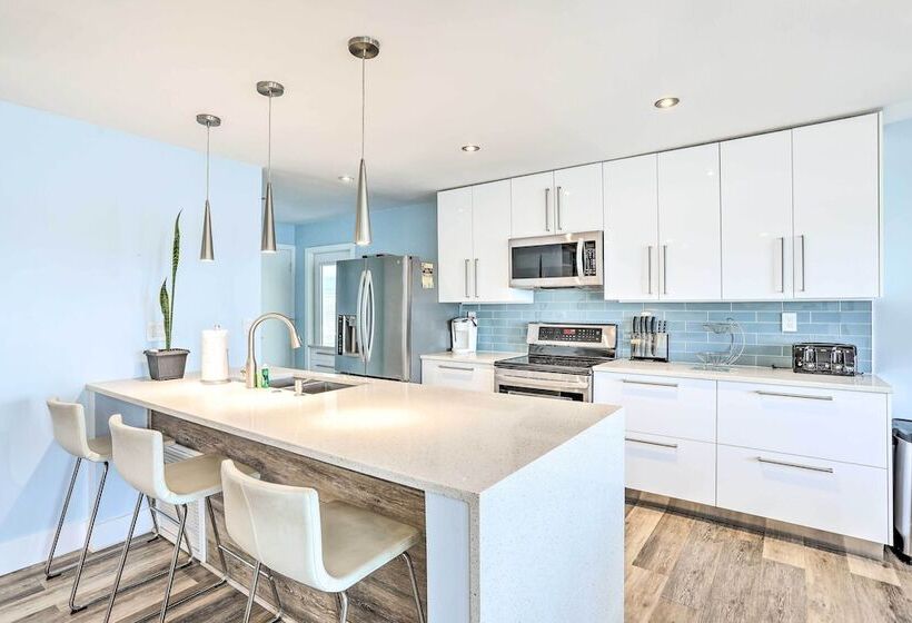 Treasure Island Gem W/ Dock: Walk To Beach