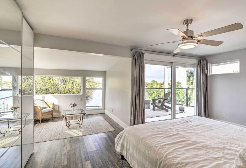 Treasure Island Gem W/ Dock: Walk To Beach