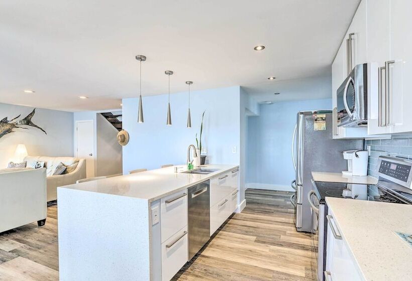 Treasure Island Gem W/ Dock: Walk To Beach