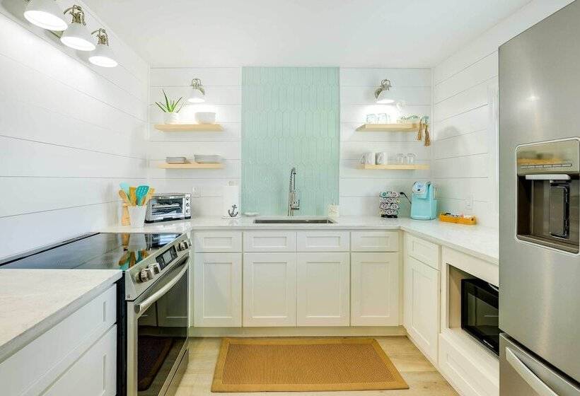 Tropical Cottage < 2 Mi To Hobe Sound Beach!