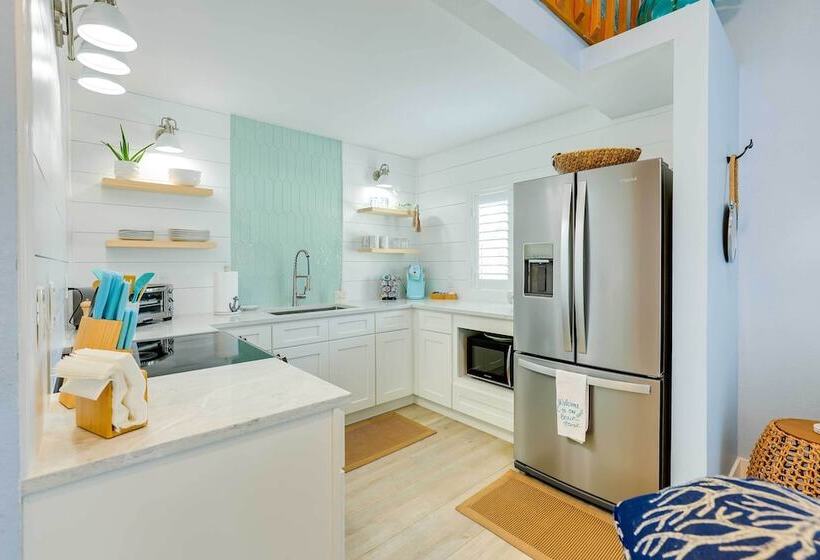 Tropical Cottage < 2 Mi To Hobe Sound Beach!