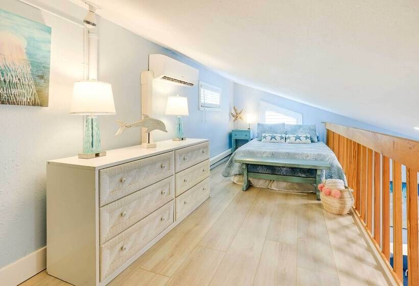 Tropical Cottage < 2 Mi To Hobe Sound Beach!