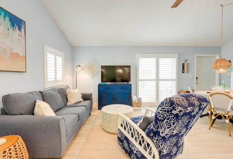 Tropical Cottage < 2 Mi To Hobe Sound Beach!